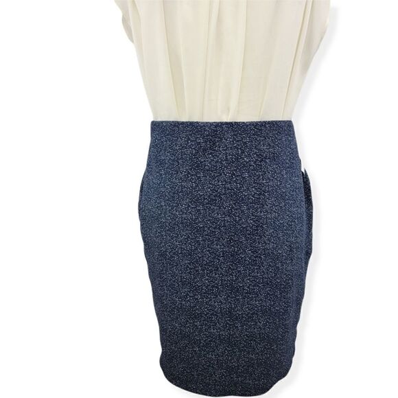 Simply Styled Navy Blue elastic waistband Skirt size Petite Large - Picture 2 of 5